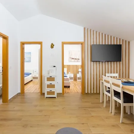 Vrdoljak Apartment Medulin