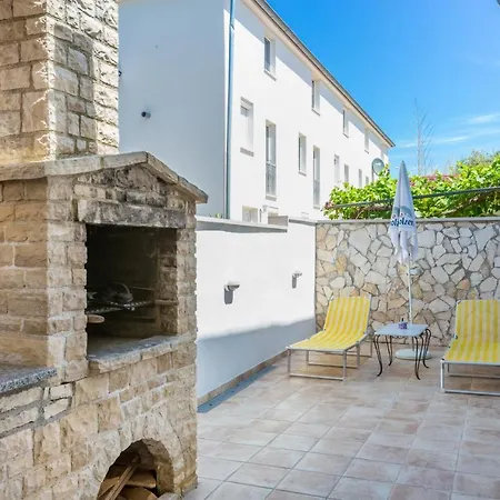 Apartment Vrdoljak *